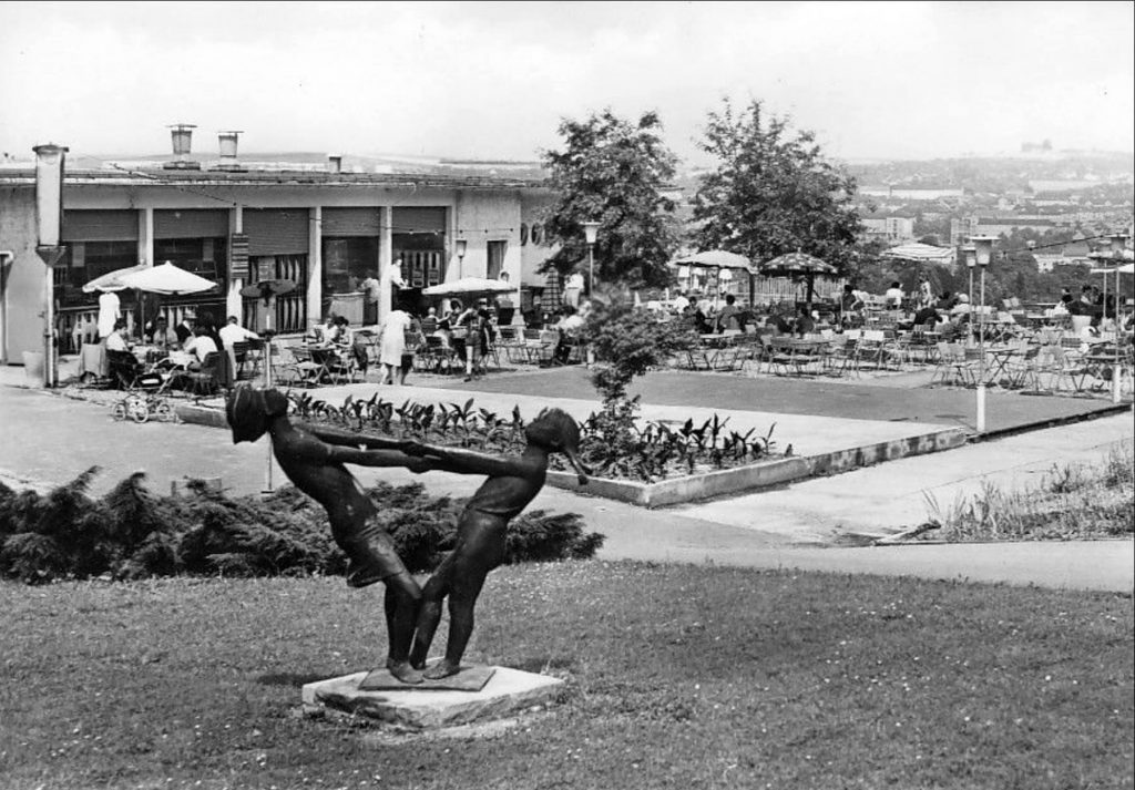 2023-03-16 21.11.50 Terrassen Café Schloss Osterstein Gera